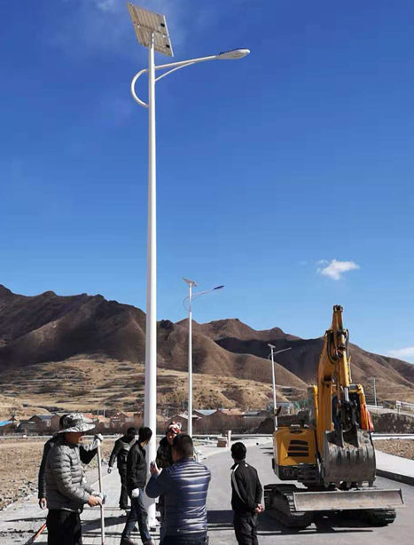 甘南碌曲10米民丰太阳能路灯项目